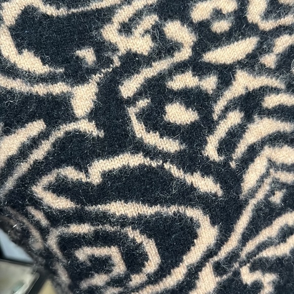 Neiman marcus cashmere sweater size medium - Picture 8 of 9
